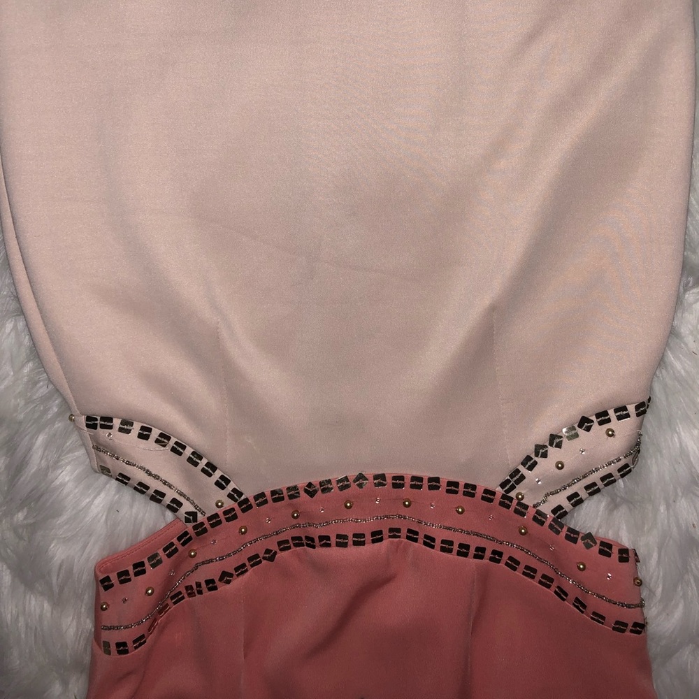 Dress - Picture 3 of 4